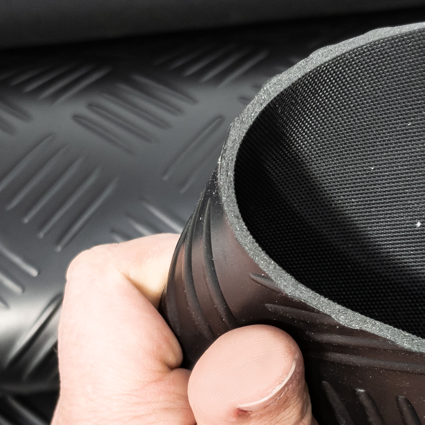 3814212_Product SBR Gummimatte Meterware Gummi Bodenbelag Tränen Riffelblech Optik Schwarz 3mm 100cm Breite