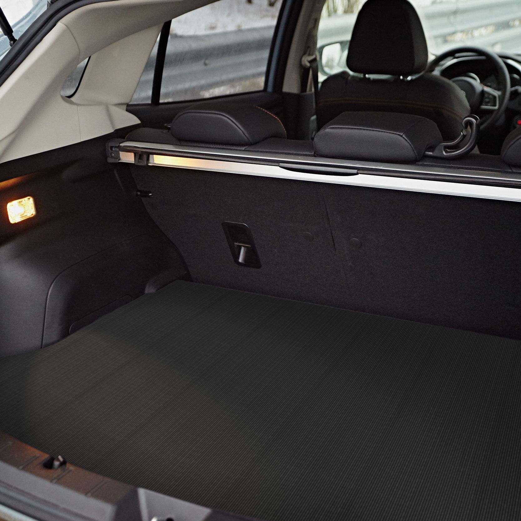 Gummimatte Gummiläufer Feinriefen Schwarz 3mm 100cm Breit auf TPE, Geruchslos – Bodenbelag, Bodenmatte