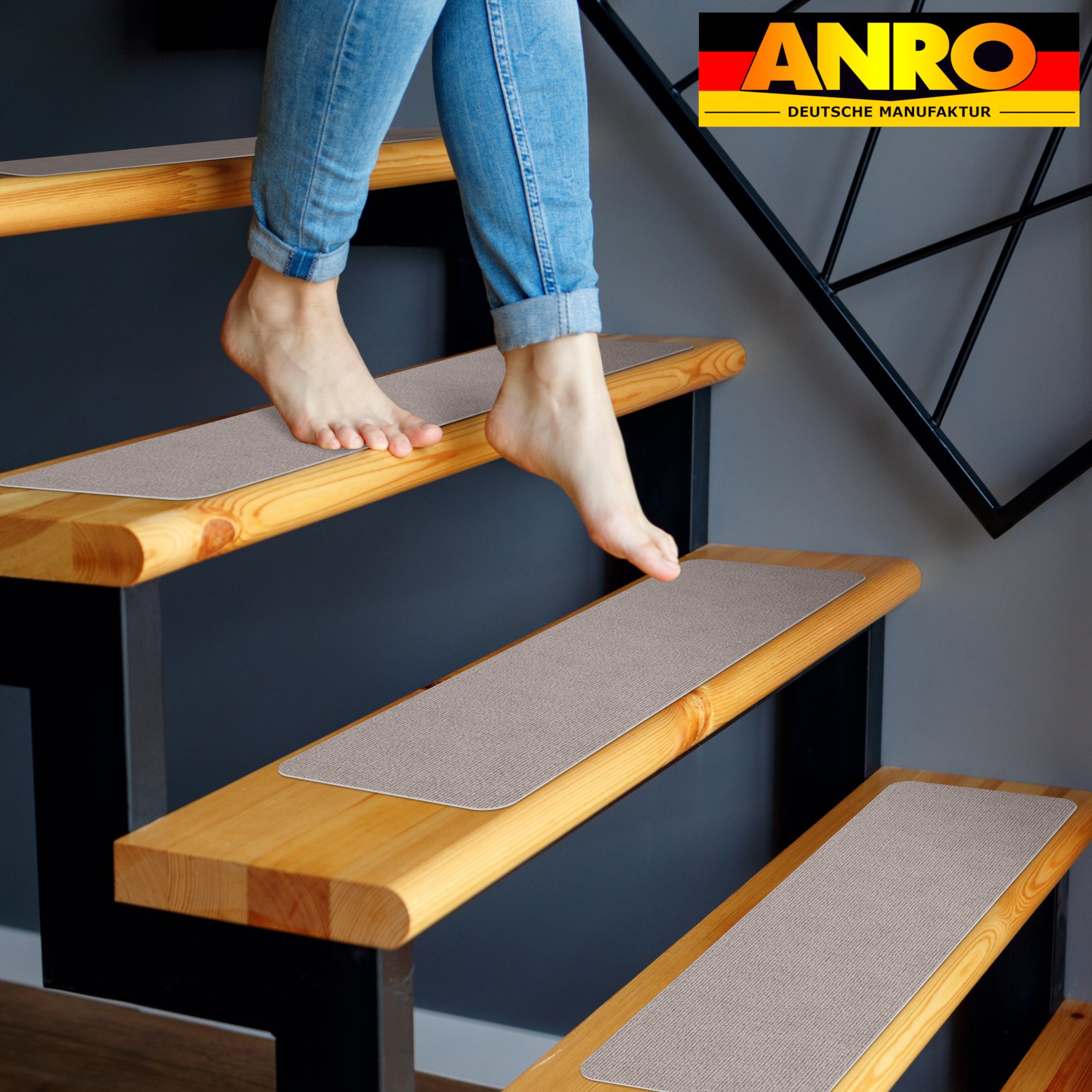 NEMBEIG1_50 Treppenteppich Stufenmatte Treppenstufen Teppich selbsthaftend Stufenmatte Rechteckig NEMESIS Beige