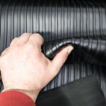 SBR Gummimatte Meterware Gummi Bodenbelag Breitriefen Schwarz Stärke: 3mm 100cm Breite